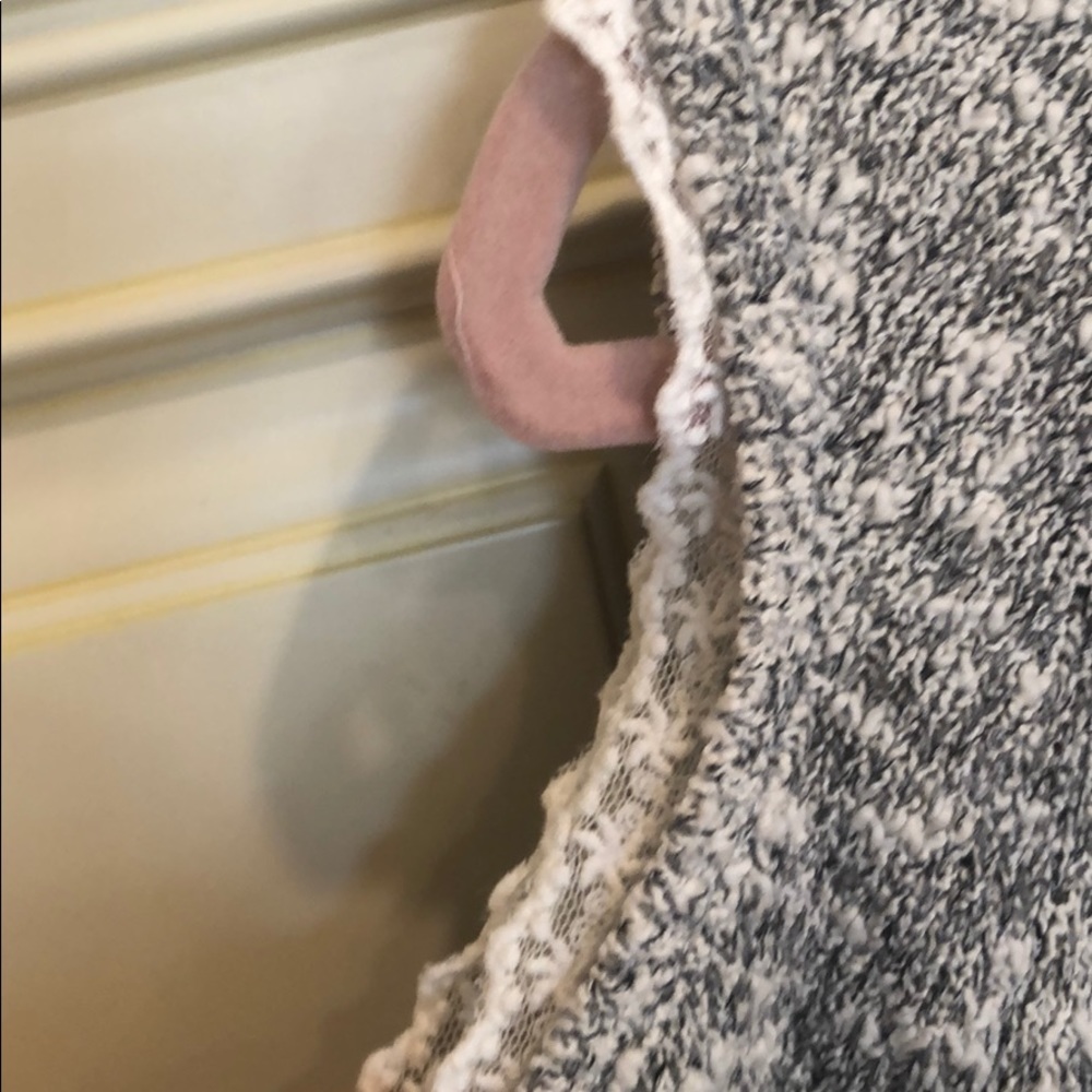 2 Abercrombie kids cold shoulder sweaters - Picture 2 of 7